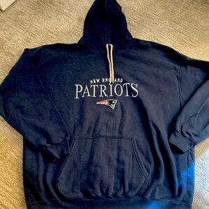 Mens New England Patriots Hooded Sweatshirt. XXL